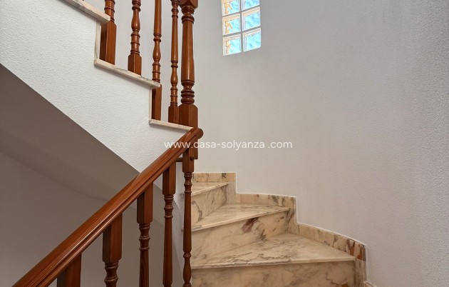 Resale - Villa - Orihuela - Villamartin