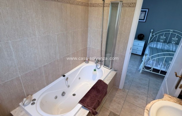 Resale - Villa - Orihuela - Villamartin