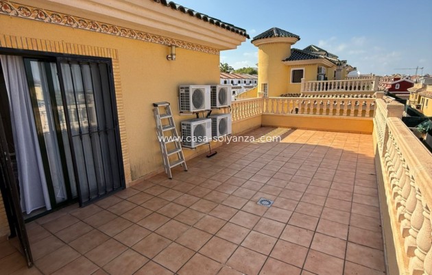 Resale - Villa - Orihuela - Villamartin