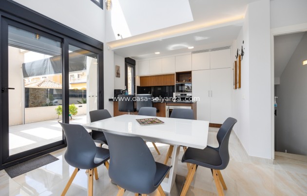 Resale - Villa - Orihuela - Lomas de Cabo Roig