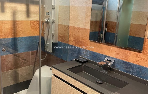 Resale - Apartment / flat - Torrevieja - Playa del Cura