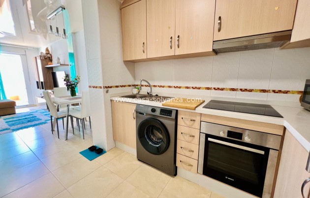 Resale - Apartment / flat - Torrevieja - Playa de los Locos