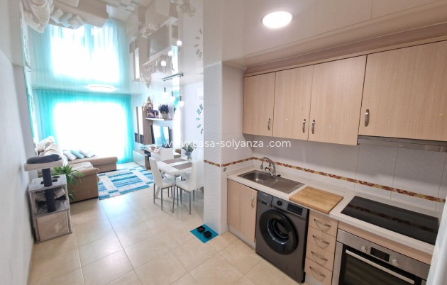 Resale - Apartment / flat - Torrevieja - Playa de los Locos