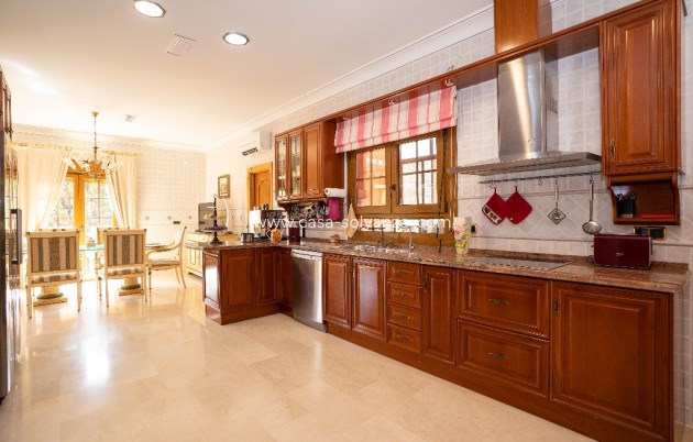 Resale - Villa - Campoamor