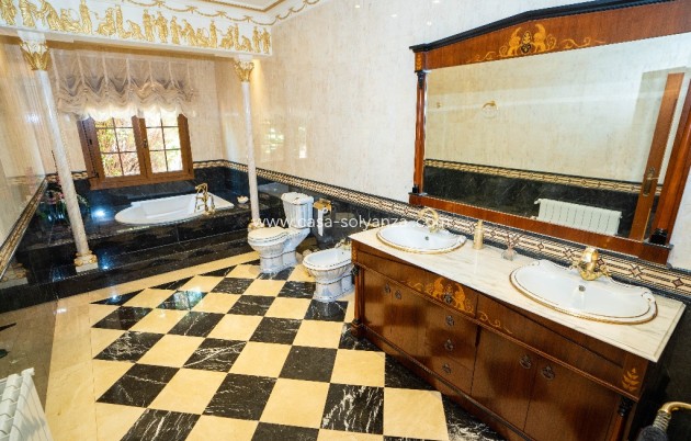 Resale - Villa - Campoamor