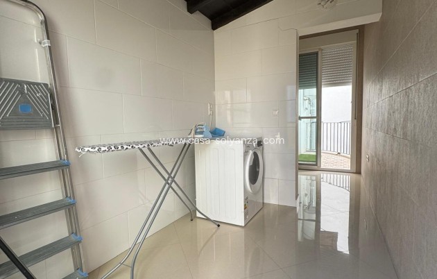 Resale - Apartment / flat - Alicante - Center
