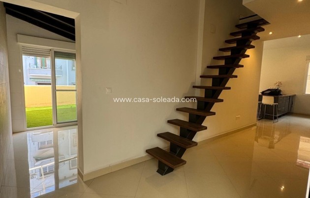 Resale - Apartment / flat - Alicante - Center
