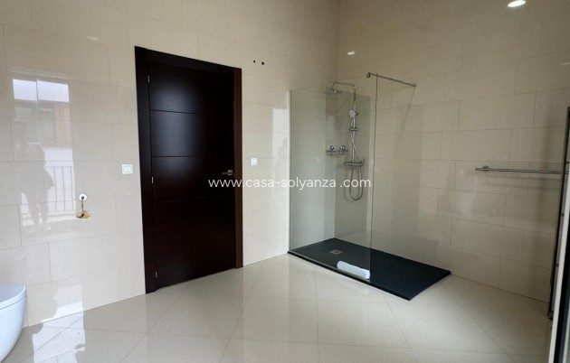 Resale - Apartment / flat - Alicante - Center