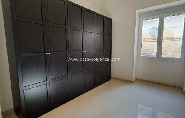 Resale - Apartment / flat - Alicante - Center