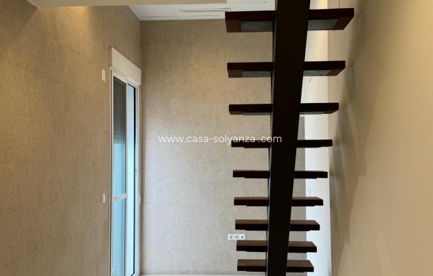 Resale - Apartment / flat - Alicante - Center