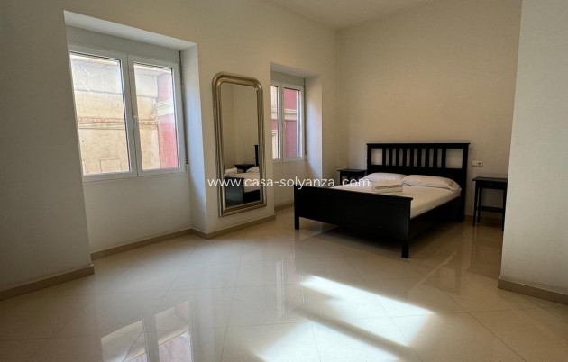 Resale - Apartment / flat - Alicante - Center