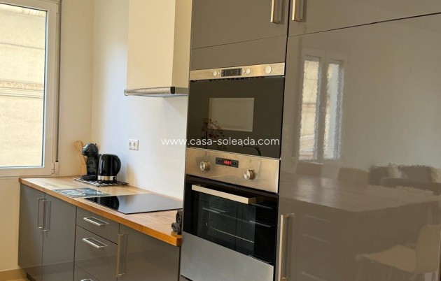 Resale - Apartment / flat - Alicante - Center