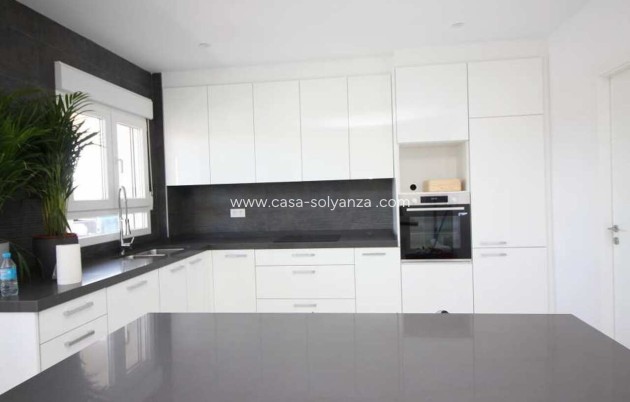 Neue Gebäude - Villa - Pinoso