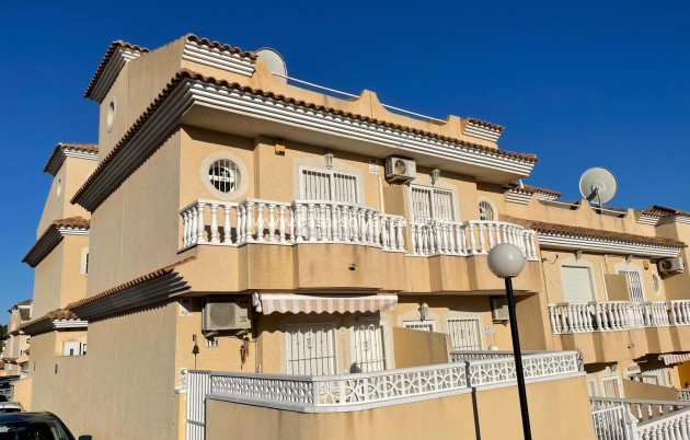 Wiederverkauf - Stadthaus - Villamartin - Villamartín