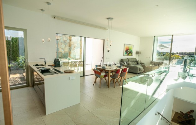 Resale - Villa - Orihuela Costa - Costa Blanca