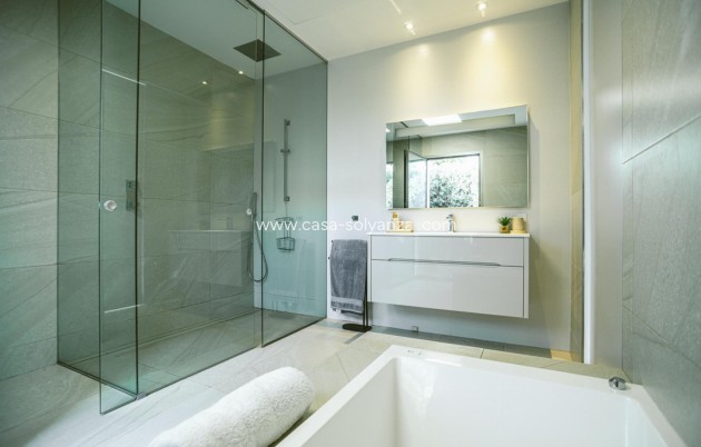 Resale - Villa - Orihuela Costa - Costa Blanca