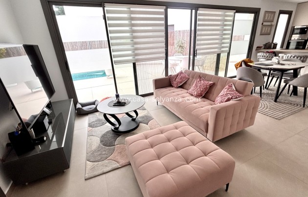 Herverkoop - Villa - San Miguel de Salinas - Costa Blanca