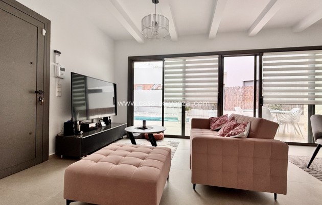 Herverkoop - Villa - San Miguel de Salinas - Costa Blanca