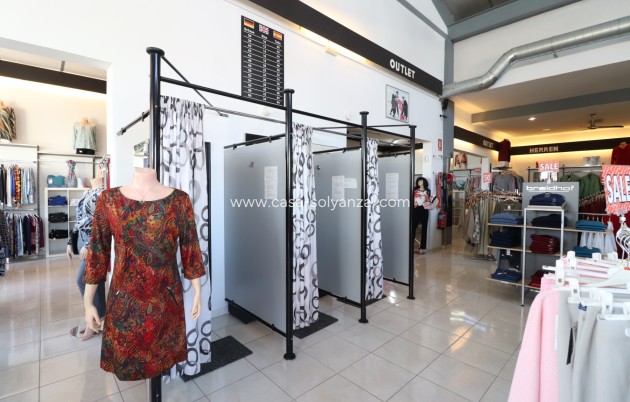 Revente - Commercial - Algorfa - La Finca Golf Resort