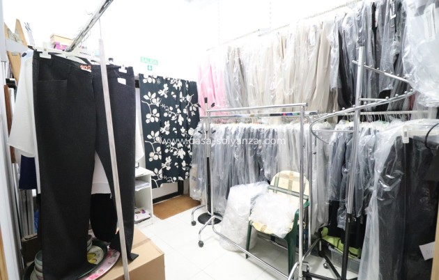 Revente - Commercial - Algorfa - La Finca Golf Resort