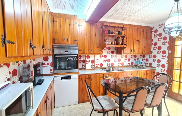 Revente - Maison de ville - Elda - Inland