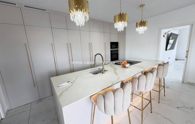 Resale - Villa - Villamartin - Villamartín