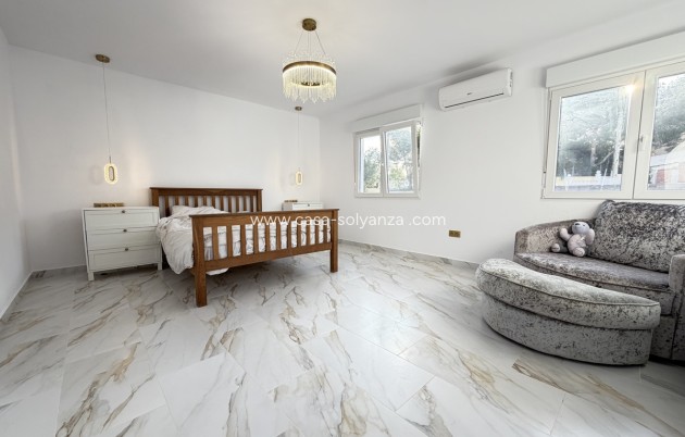 Resale - Villa - Villamartin - Villamartín