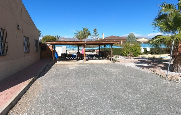 Resale - Villa - Albatera