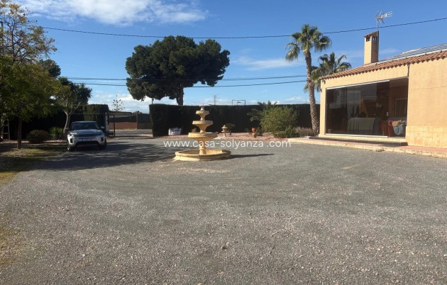 Resale - Villa - Albatera