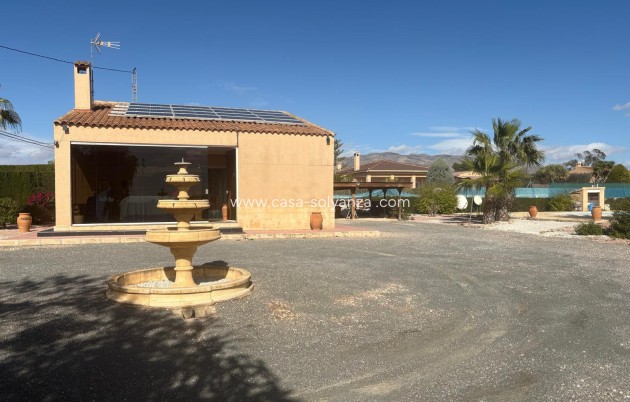 Resale - Villa - Albatera