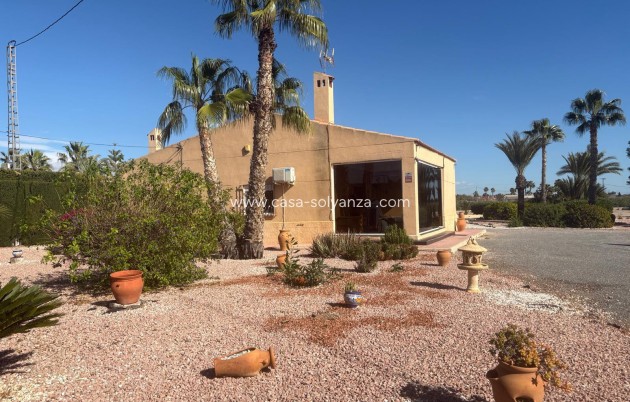 Resale - Villa - Albatera