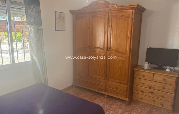 Resale - Villa - Albatera