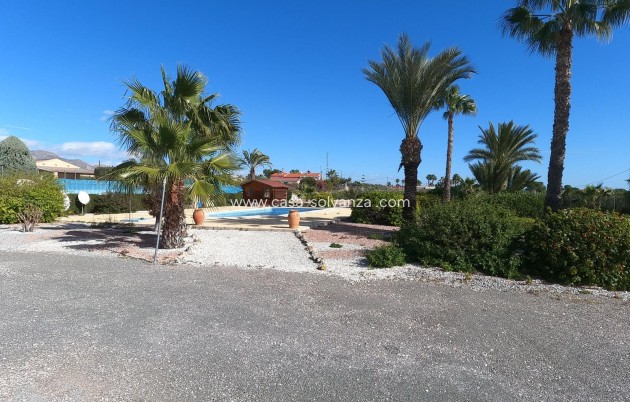 Resale - Villa - Albatera