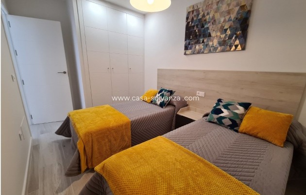 Obra nueva - Adosado - Avileses