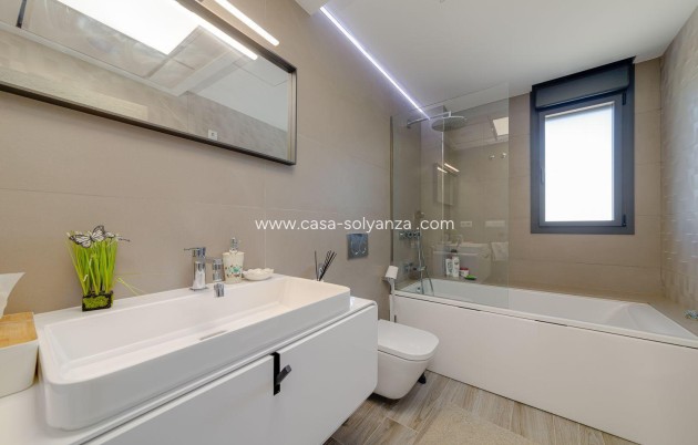 Herverkoop - Villa - Torrevieja - Los Balcones