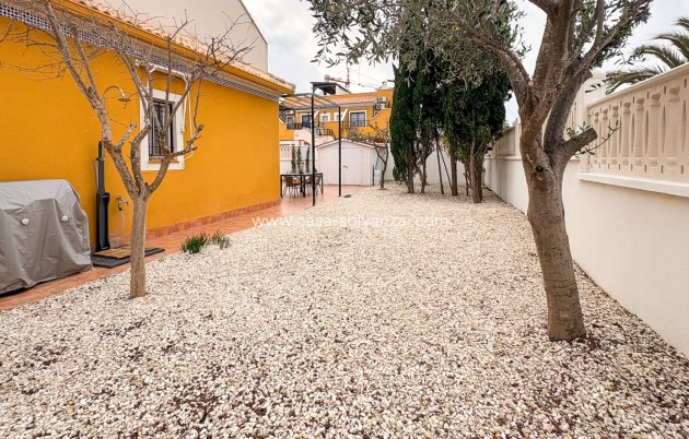 Herverkoop - House - Townhouse - Arenales del Sol