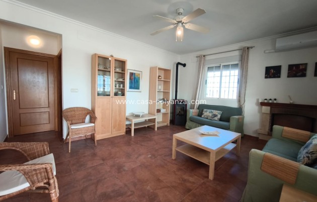 Herverkoop - Villa - Hondón de los Fráiles - Inland