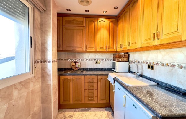 Reventa - Apartamento / piso - Torrevieja - Center