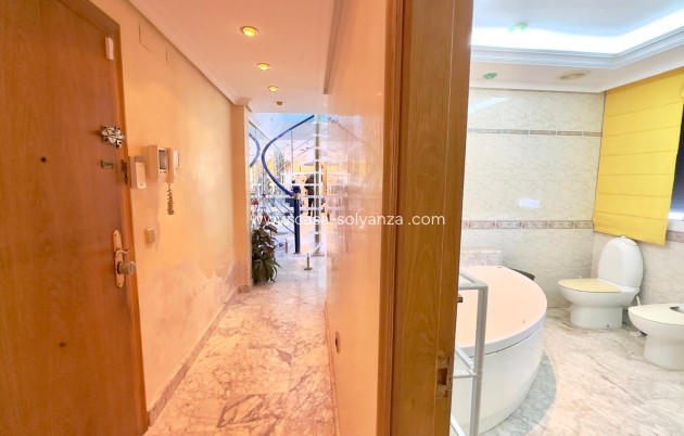 Reventa - Apartamento / piso - Torrevieja - Center