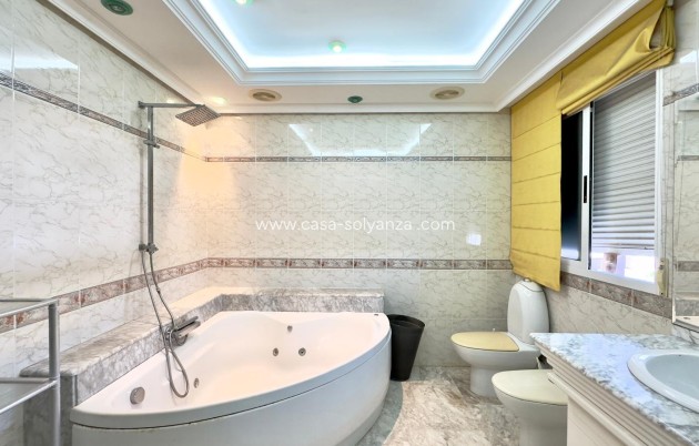 Reventa - Apartamento / piso - Torrevieja - Center