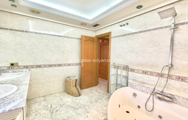 Reventa - Apartamento / piso - Torrevieja - Center