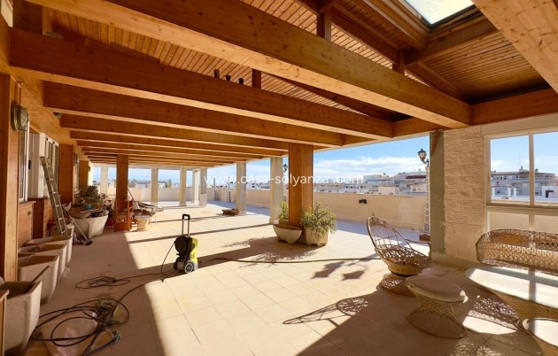 Reventa - Apartamento / piso - Torrevieja - Center