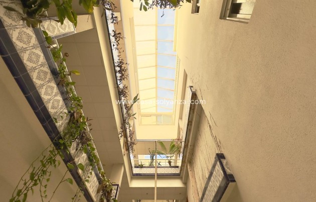 Reventa - Apartamento / piso - Torrevieja - Center