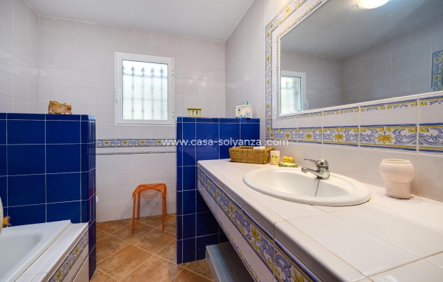 Revente - Villa - San Miguel de Salinas - Ciudad de las comunicaciones