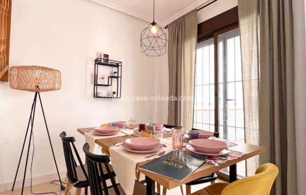 Resale - Townhouse - San Miguel de Salinas - Inland