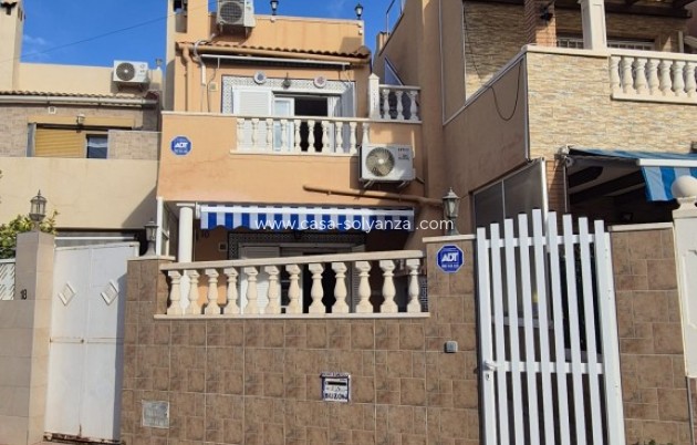 Revente - Maison de ville - La Rosaleda - Inland