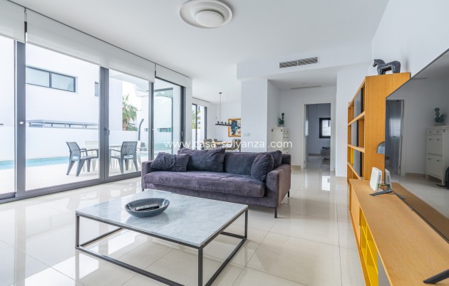 Resale - Villa - Ciudad Quesada