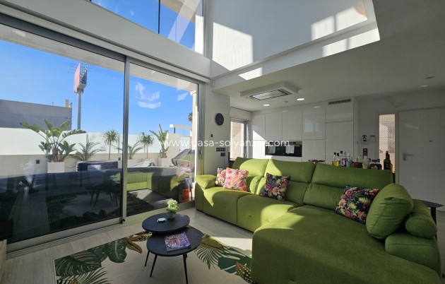 Resale - Villa - Cabo Roig - Costa Blanca