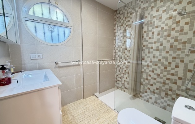 Wiederverkauf - Villa - Villamartin - Villamartín