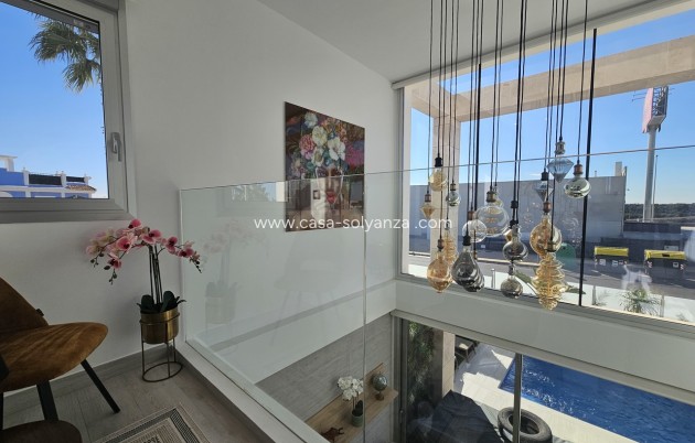 Resale - Villa - Cabo Roig - Costa Blanca